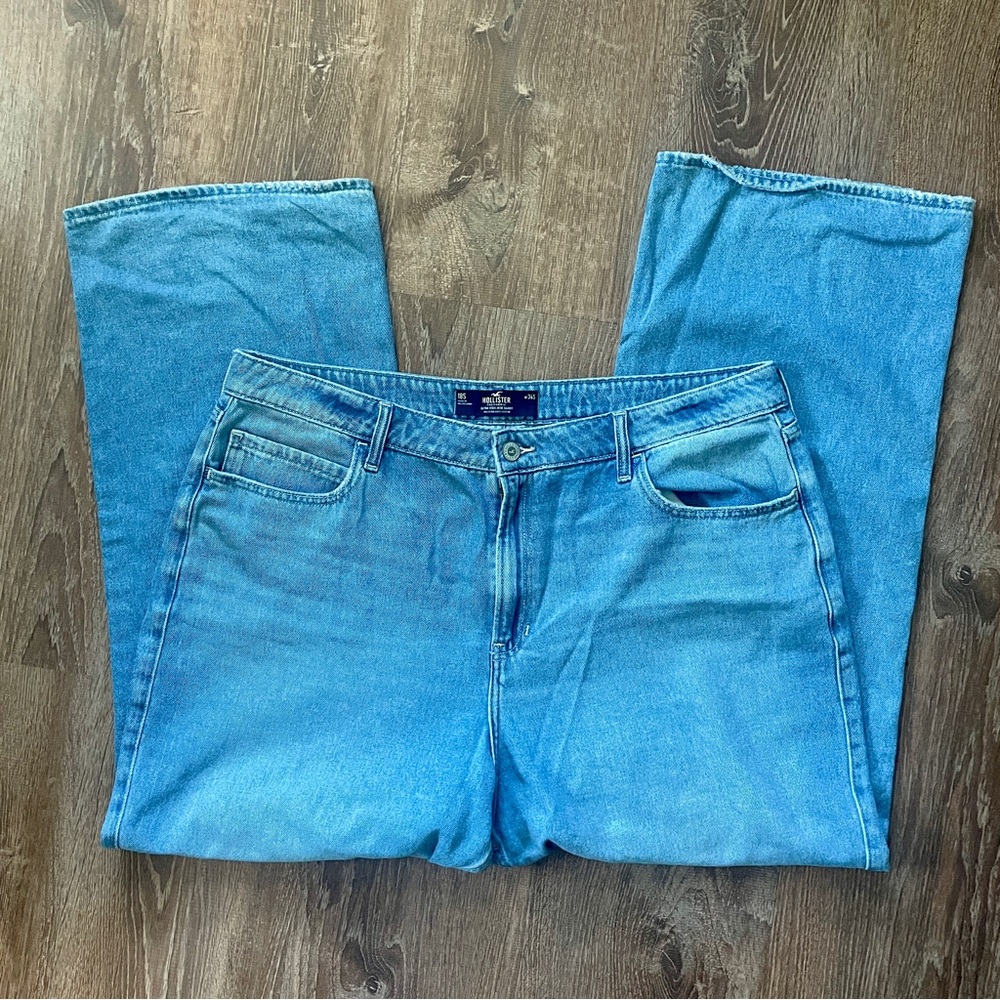 Hollister Ultra High-Rise Baggy Jean 18S W34S 18 Short